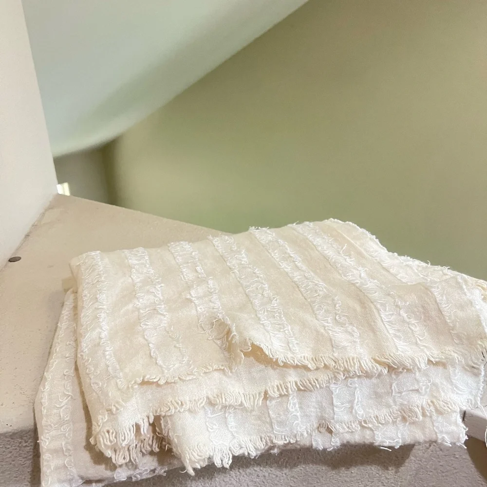 Cecchi & Cecchi cream textured cotton Throw Blanket warm cozy decorations 54x56